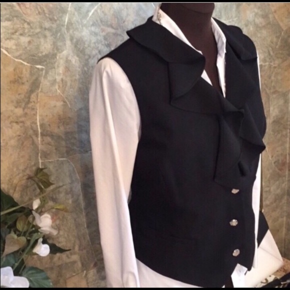 COPY - Ralph Lauren 🌹stunning executive ruffle suit vest - Picture 6 of 16